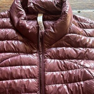 Lululemon never worn Quilted Puffer Vest in Burgundy